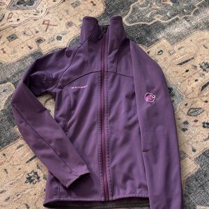 Mammut Women's wind stopper mid layer jacket. Size xs